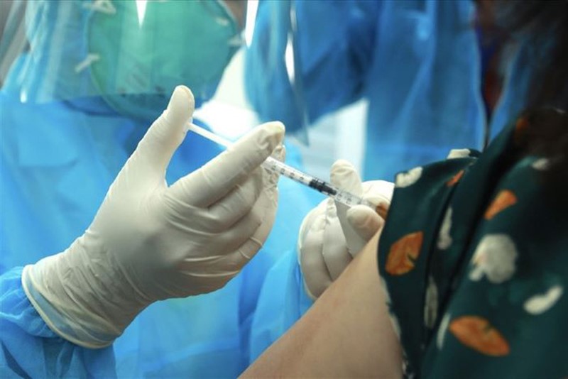 SAU KHI TIÊM VACCXIN BỊ SỐT HAY KHÔNG BỊ SỐT THÌ TỐT HƠN ??